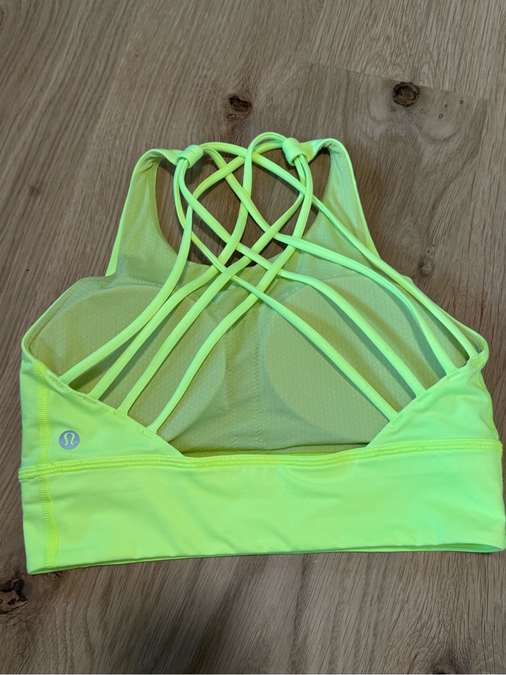 Lululemon Women’s Neon Yellow Tennis Skirt & Strappy Sports Bra Set Size 8 - Picture 4 of 9